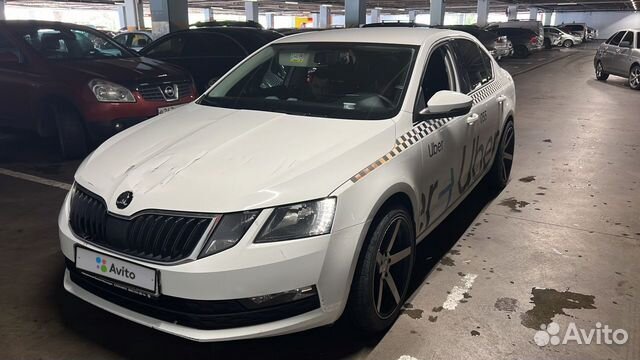 Skoda Octavia 1.6 МТ, 2019, 215 000 км