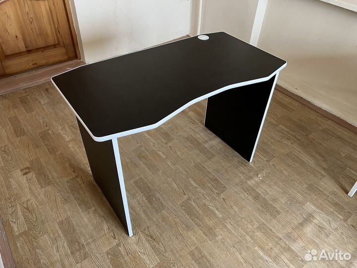 Стол игровой новый компьютерный