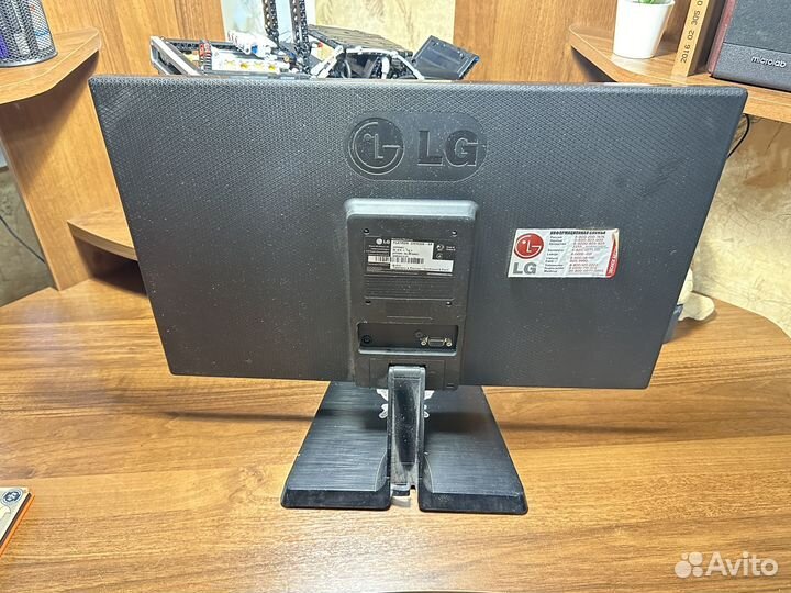 Монитор LG flatron