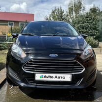 Ford Fiesta 1.6 MT, 2015, битый, 136 281 км, с пробегом, цена 750 000 руб.