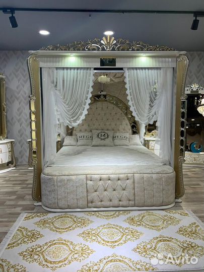 Спальный гарнитур