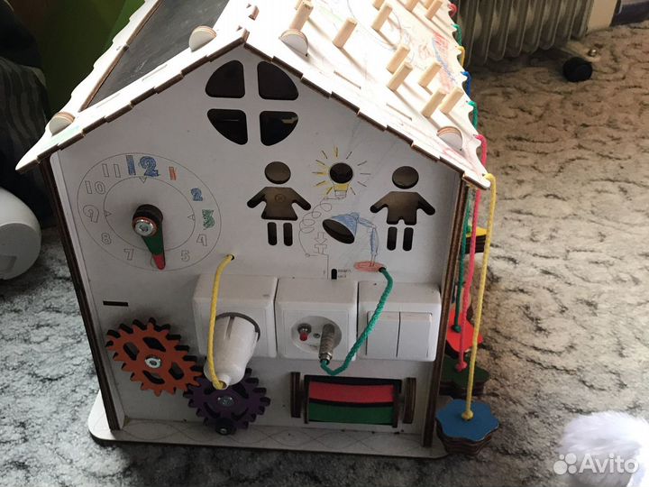 Бизиборд домик бу