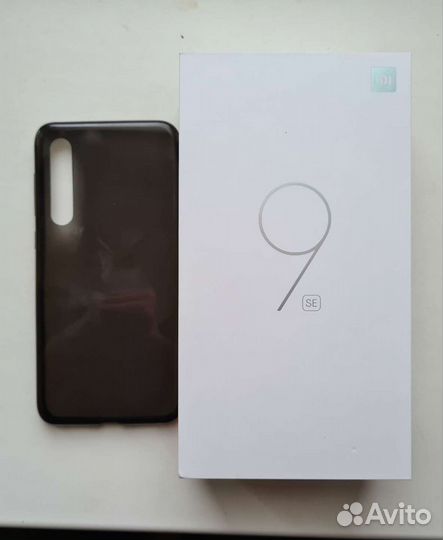 Коробка от iPhone 8, iPhone SE, Xiaomi Mi 9 SE, iP