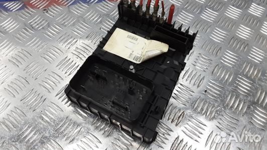 Блок предохранителей volkswagen tiguan 1 (4UK18M10