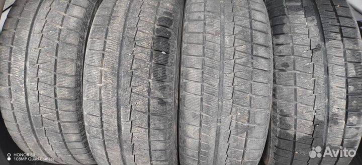 Bridgestone Blizzak Ice 215/50 R17 91S