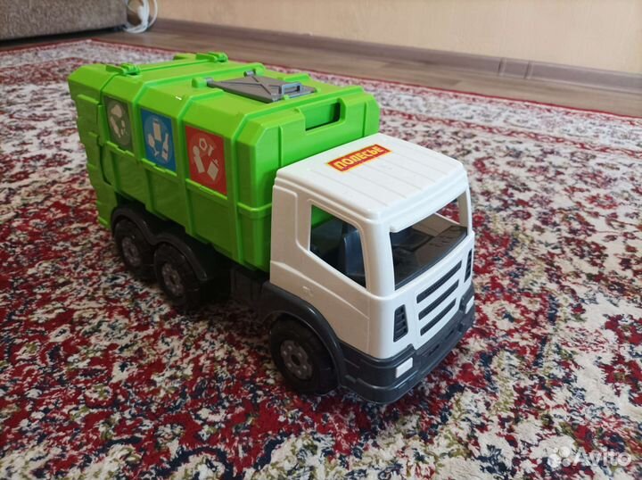 Игрушка грузовик