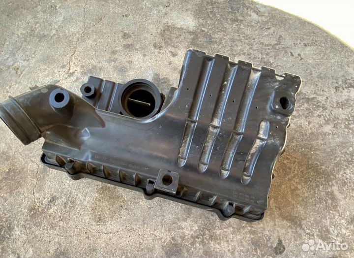 Корпус воздушного фильтра поло седан