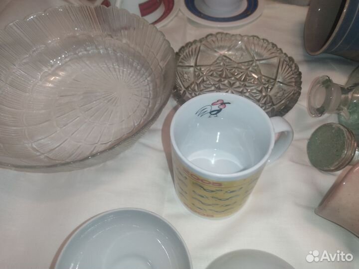 Чашки кружки блюда вазы посуда