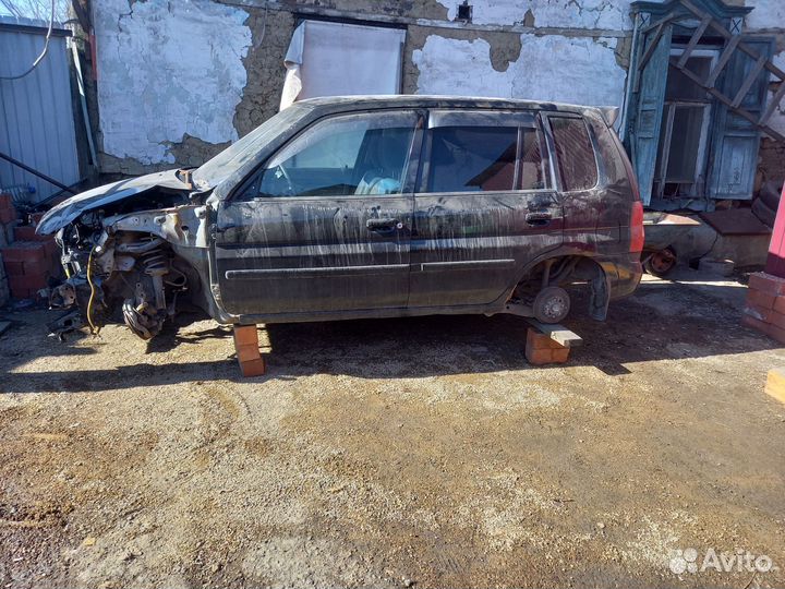 Запчасти Mazda Demio 2002 год