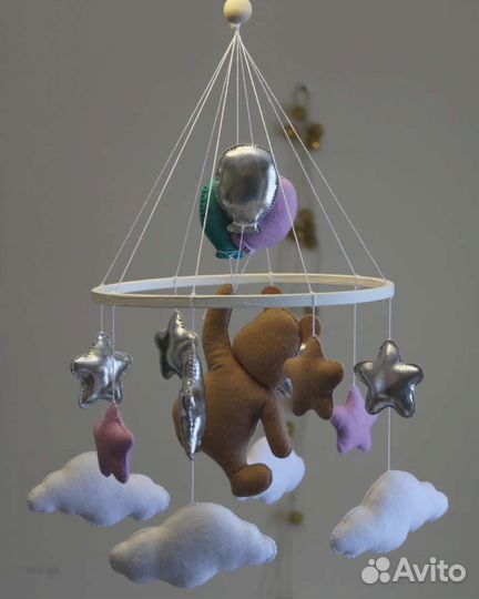 Мобиль на кроватку из фетра