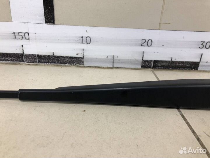 Поводок стеклоочистителя передний правый Volkswage