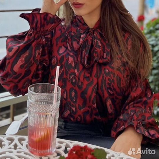 Блузка женская атласная