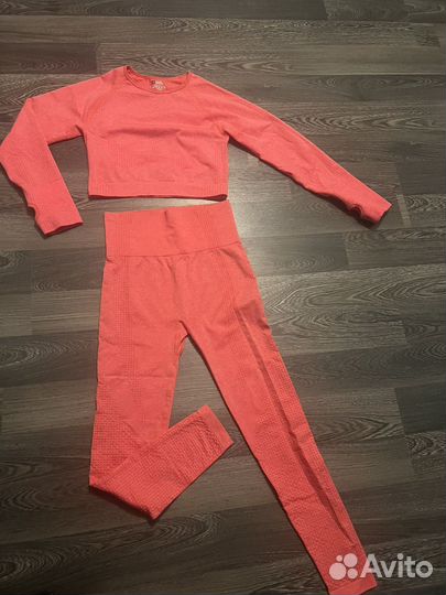 Костюм спортивный