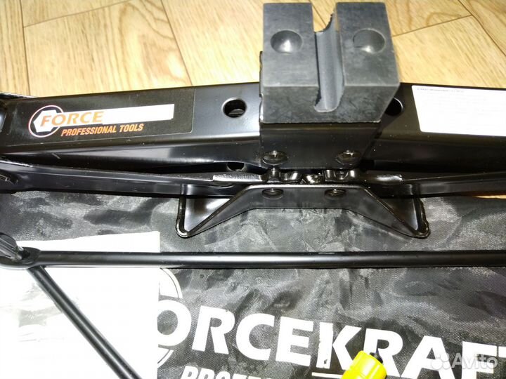 Домкрат механический