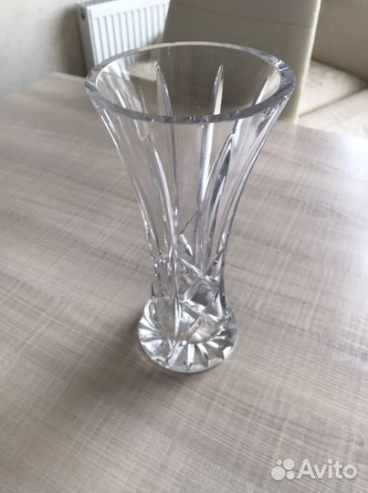 Хрустальная ваза