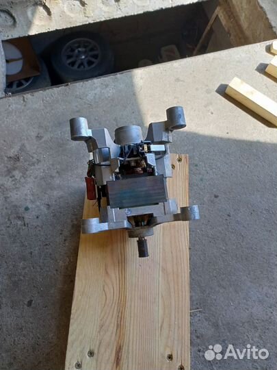 Двигатель от стиральной машины