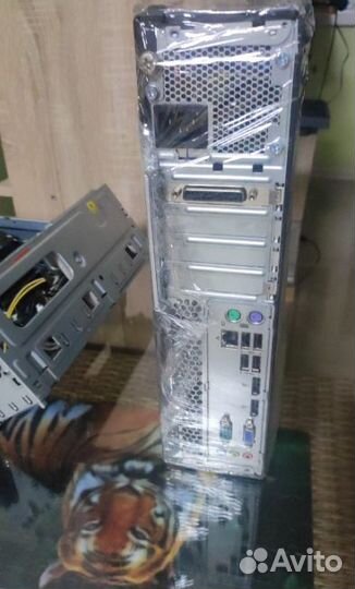 Lenovo thinkcentre m715s