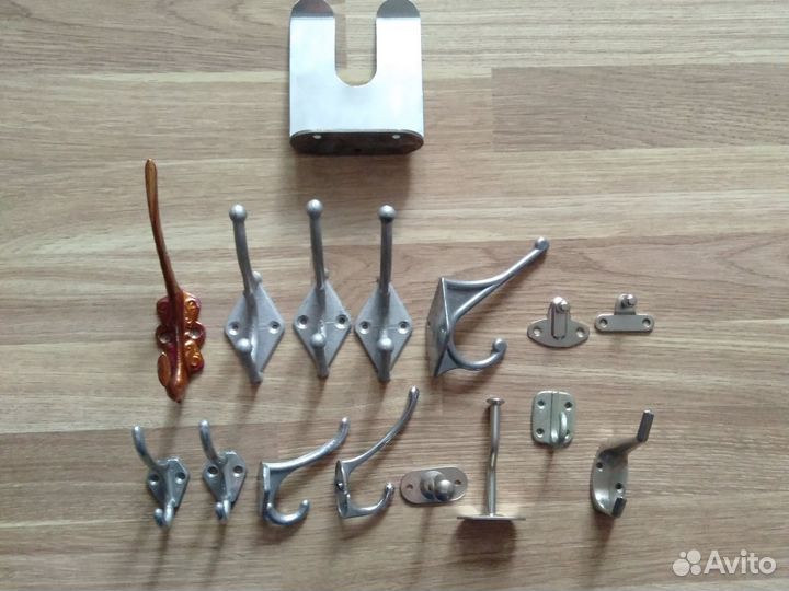 Крючки мебельные