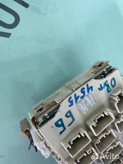 Блок предохранителей салона toyota bb
