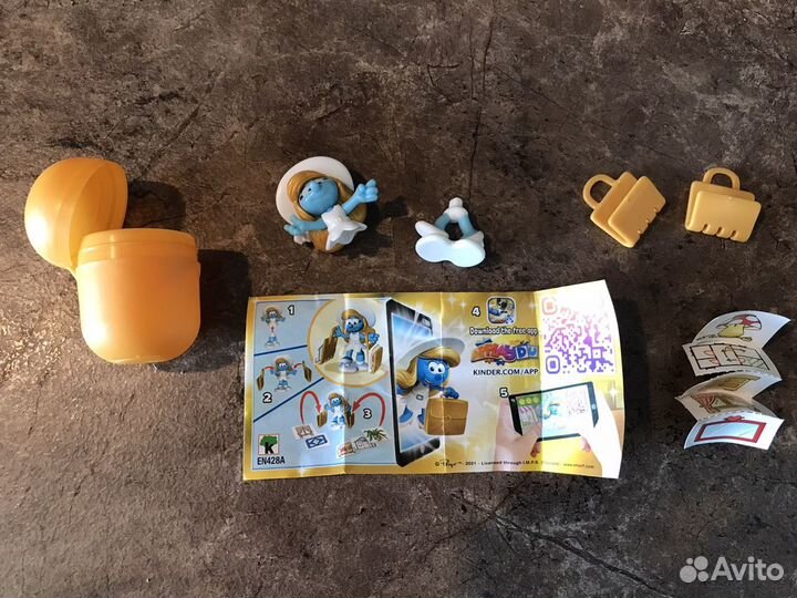 Kinder Surprise The golden smurfs 2022