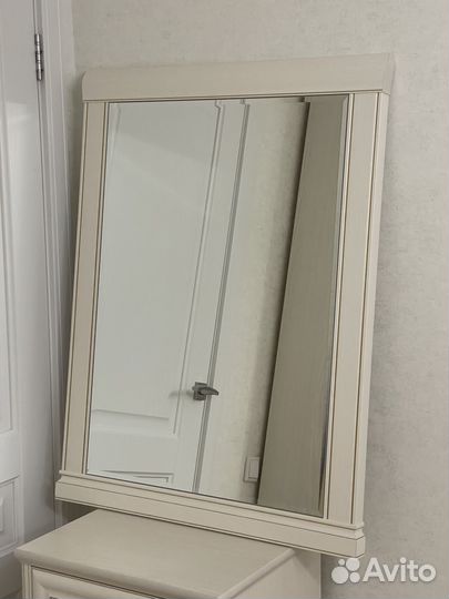 Зеркало настенное