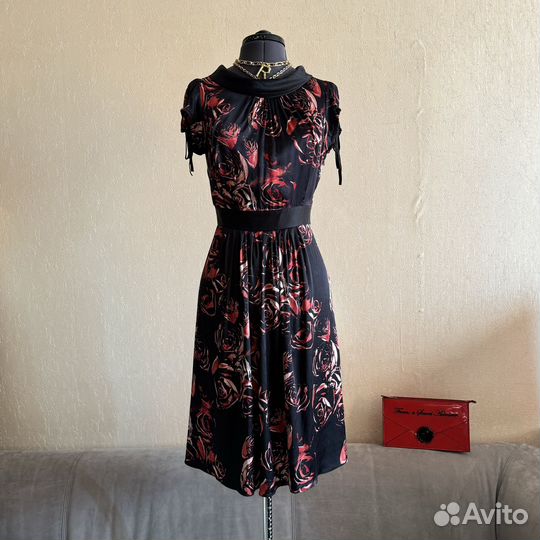 Шелковое платье BGN (44-46русс)