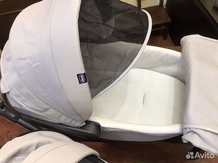 Коляска chicco 3 в 1