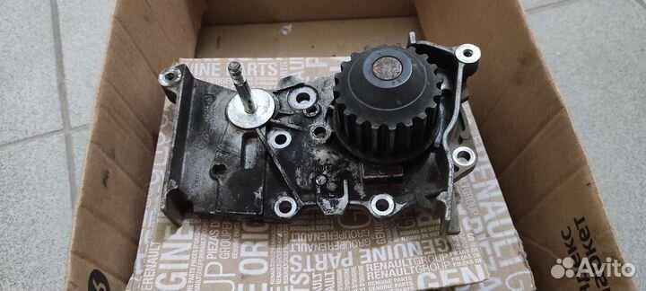 Помпа и комплект грм Рено Флюенс