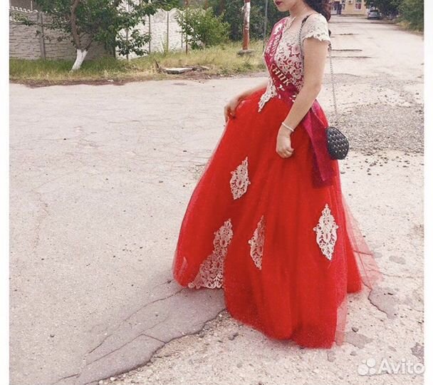 Вечернее платье