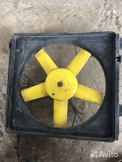 Вентилятор охлаждения радиатора Nissan Primera P10