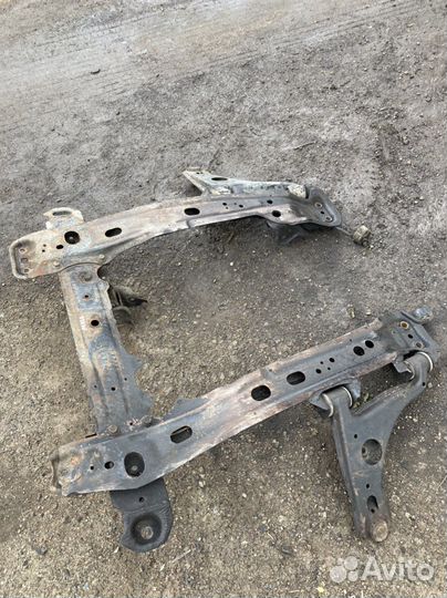 Передняя балка mazda 626 GD