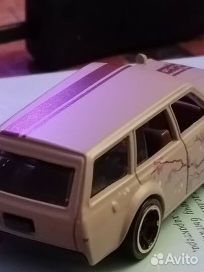 Машинка hot wheels
