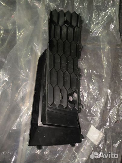 Решетка бампера Skoda Kodiak рест ориг