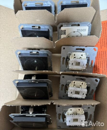 Jung Eco Profi розетки выключатели