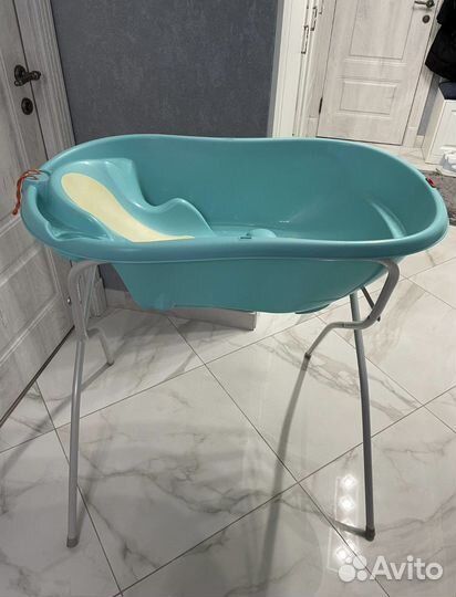 Ванночка для купания с подставкой