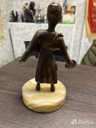 Бронзовая статуэтка