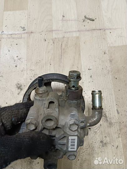 Насос гидроусилителя руля Toyota Alphard ANH15W