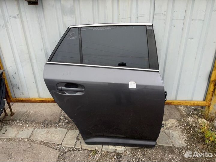 Дверь задняя правая Toyota Avensis универсал D4D