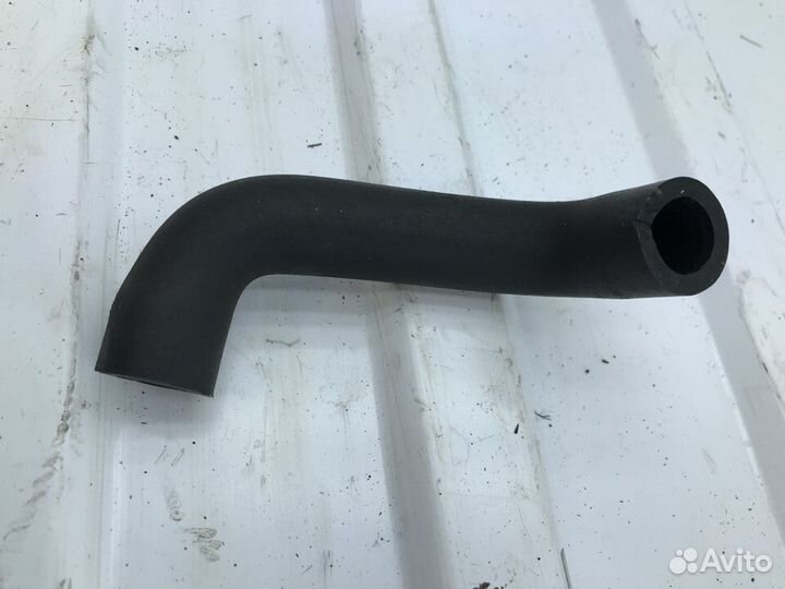 Патрубок вентиляции картера Mazda 3 BK 2.0