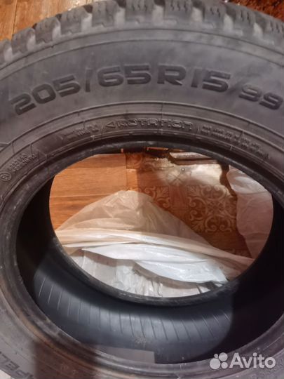 Nokian Tyres Hakkapeliitta 8 205/65 R15 99