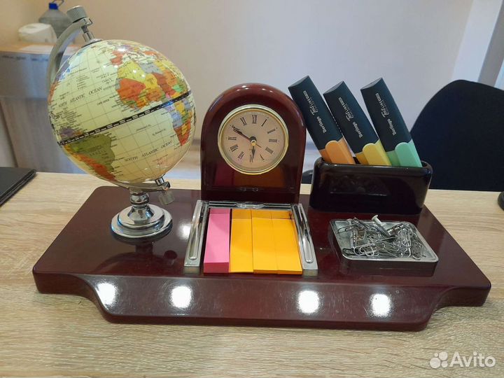 Настольные часы