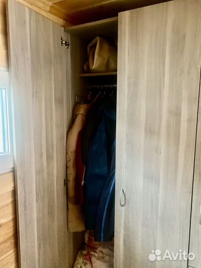 IKEA. Шкаф и тумбочка