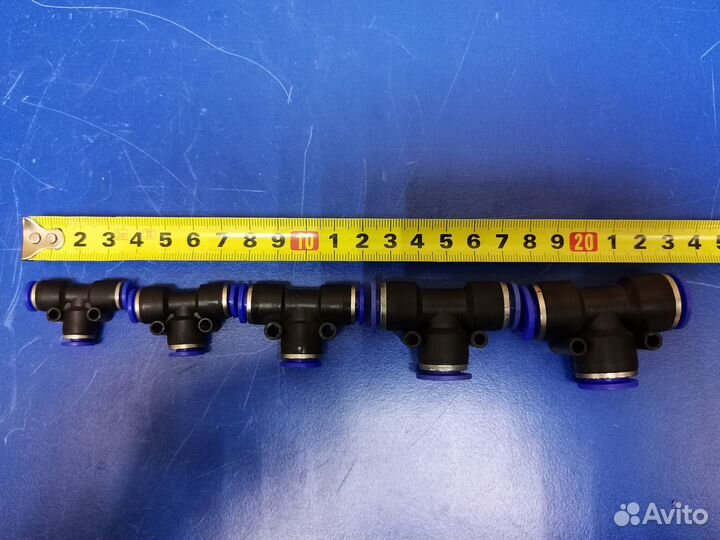 Фитинг D8 тройник пластик