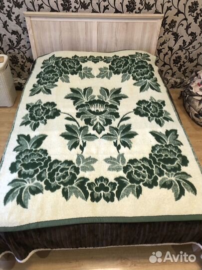 Одеяло шерстяное