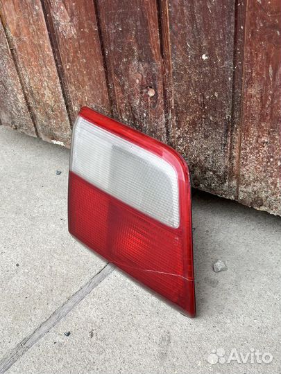 Задняя фара на крышку багажника Опель Омега Б Рест