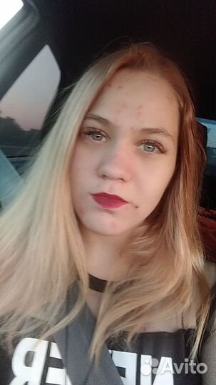 Офицантка, кассир, продавец