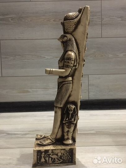 Статуэтка из кости верблюда