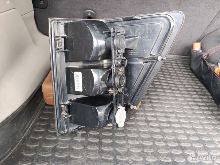 Фонарь задний левый Jeep Grand Cherokee