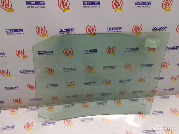 Стекло задней левой двери Chevrolet Tracker