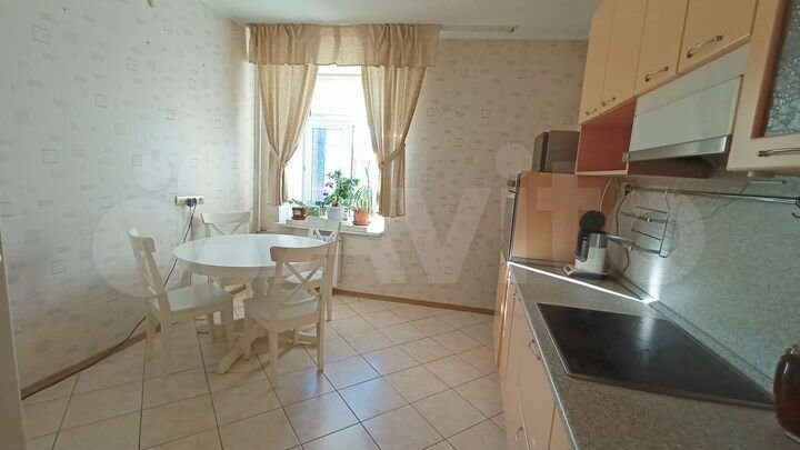2-к. квартира, 75 м², 2/10 эт.